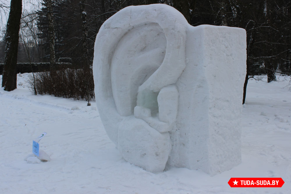 festival-ledovykh-i-snezhnykh-skulptur-v-botanicheskom-sadu