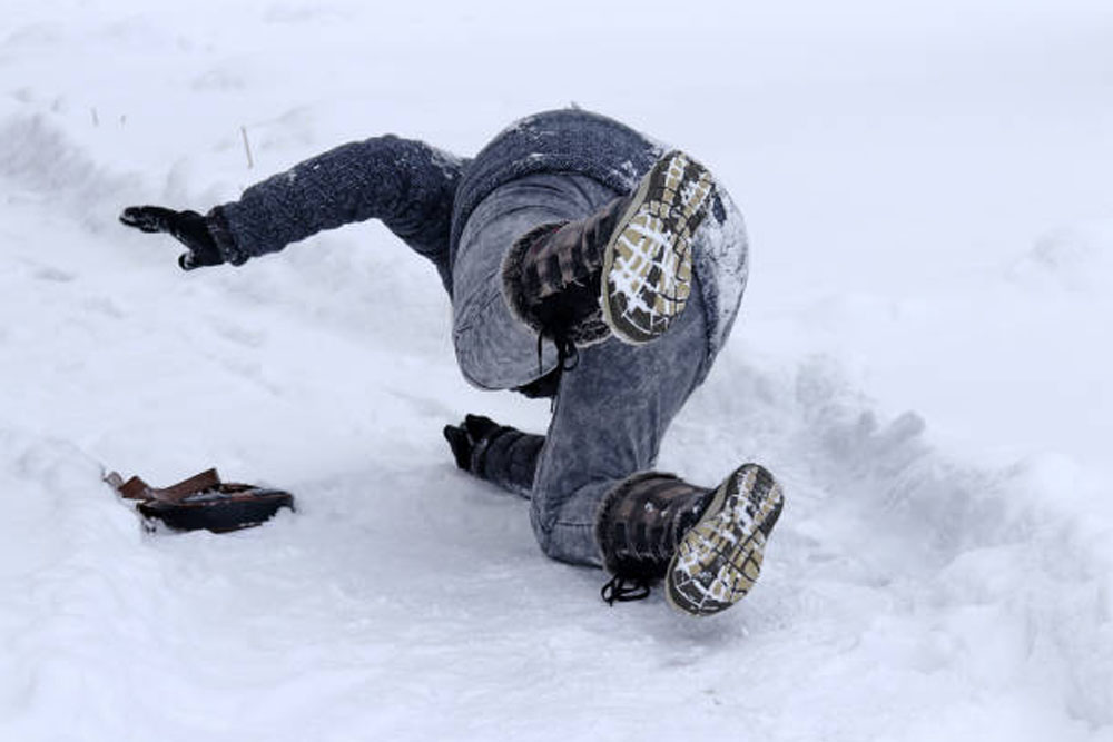 Белорусы стали вдвое чаще падать при гололёде Травмы при гололёде