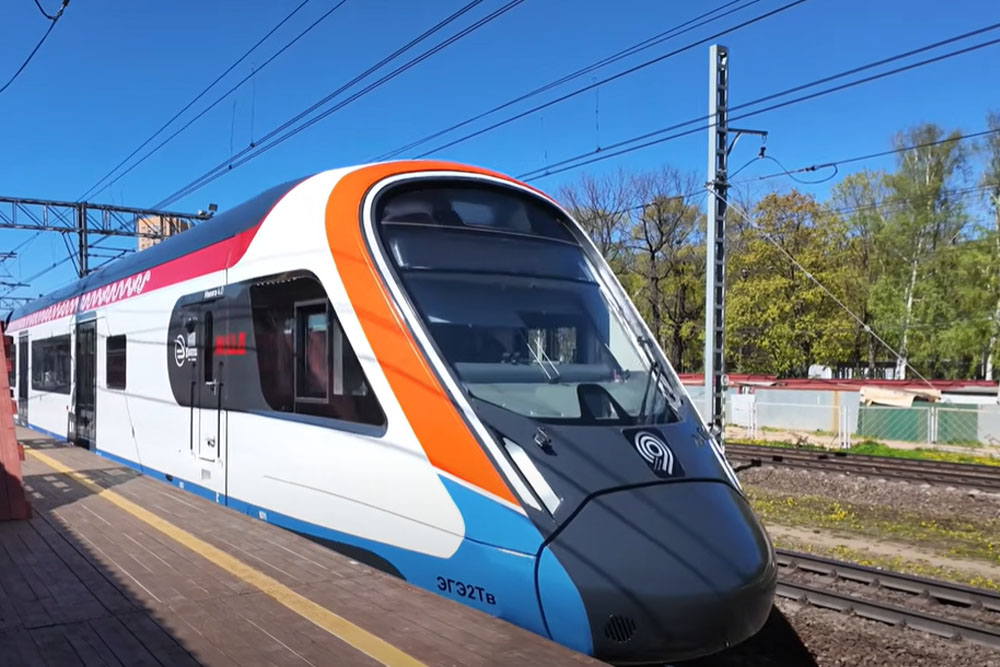 Электропоезд Иволга