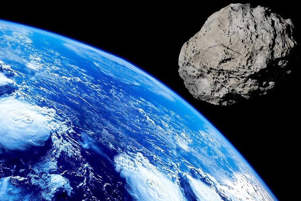 k-zemle-priblizhaetsya-asteroid-razmerom-bolshe-piramidy-kheopsa