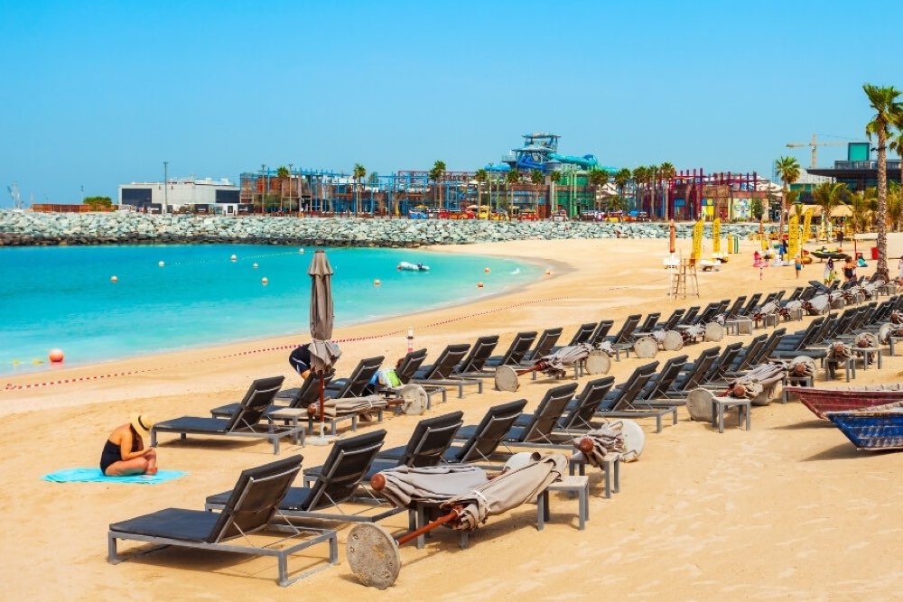 La Mer Beach
